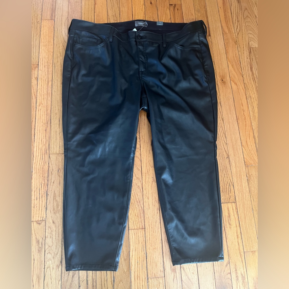 Torrid Pants Womens 24R Black Perfect Skinny Faux Leather Mid Rise Goth NWT